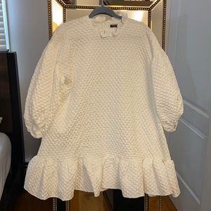 White puff sleeve dress